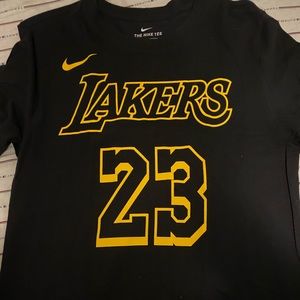 black lebron james jersey/shirt